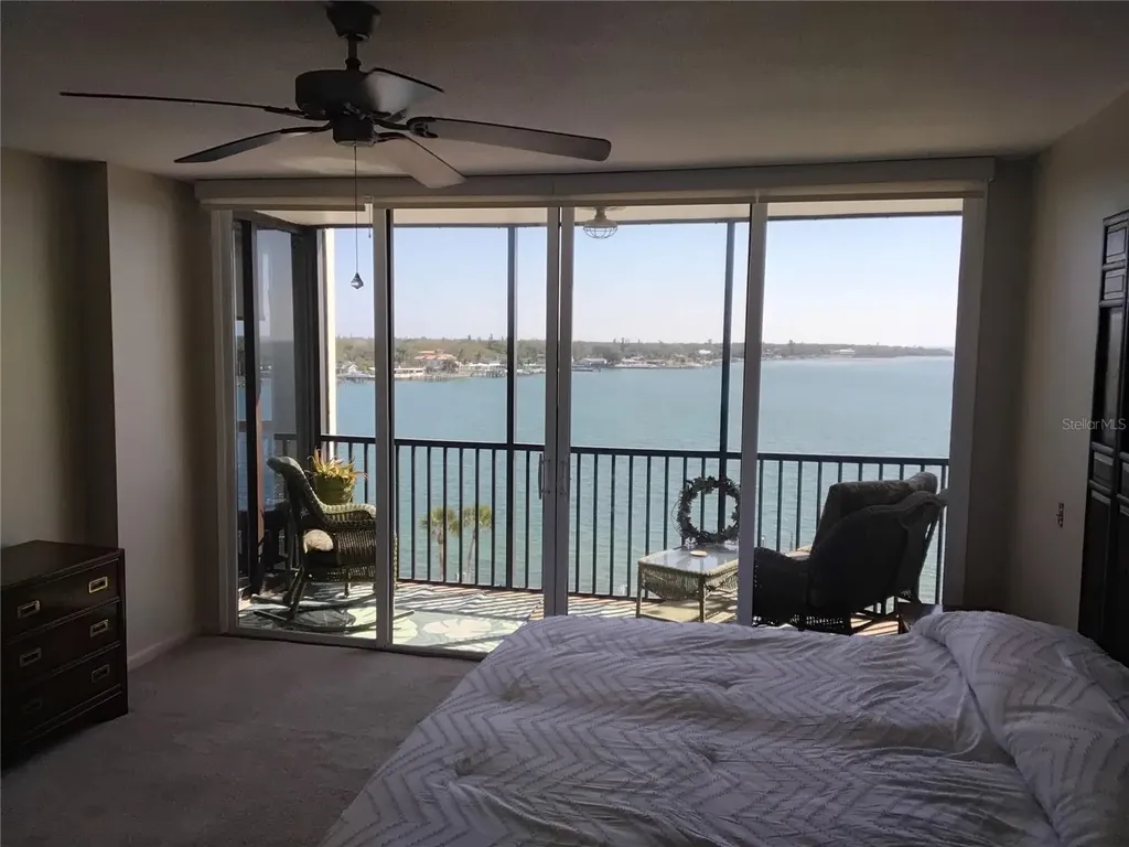 7100 Sunshine Skyway Lane S St Petersburg FL 33711