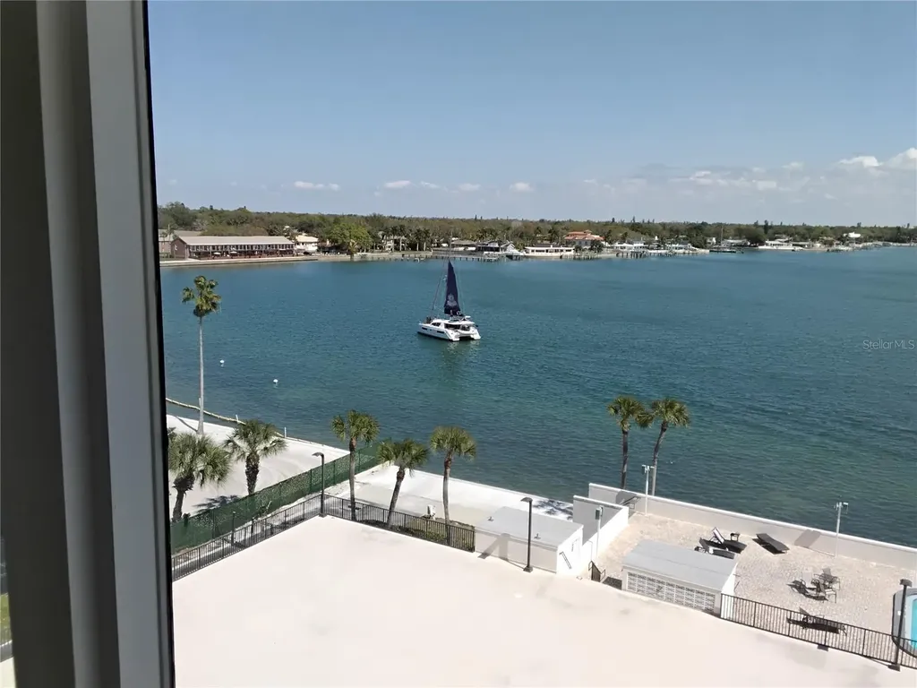 7100 Sunshine Skyway Lane S St Petersburg FL 33711