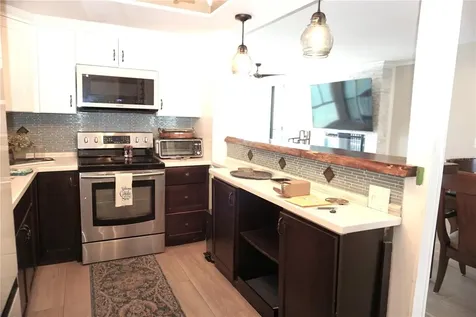 7100 Sunshine Skyway Lane S St Petersburg FL 33711