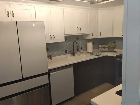 7100 Sunshine Skyway Lane S St Petersburg FL 33711