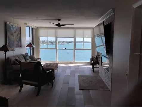 7100 Sunshine Skyway Lane S St Petersburg FL 33711