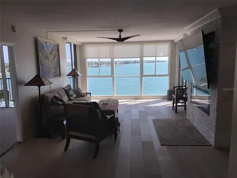 7100 Sunshine Skyway Lane S St Petersburg FL 33711