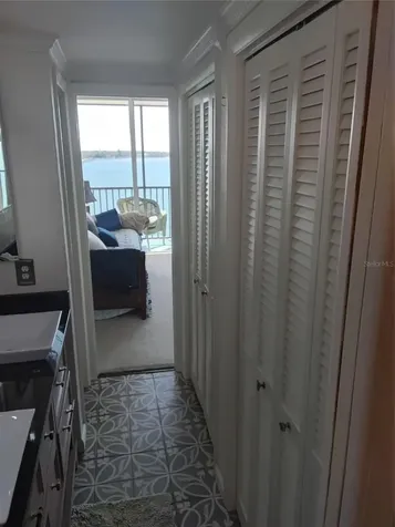 7100 Sunshine Skyway Lane S St Petersburg FL 33711