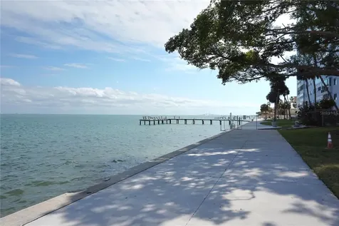 7100 Sunshine Skyway Lane S St Petersburg FL 33711