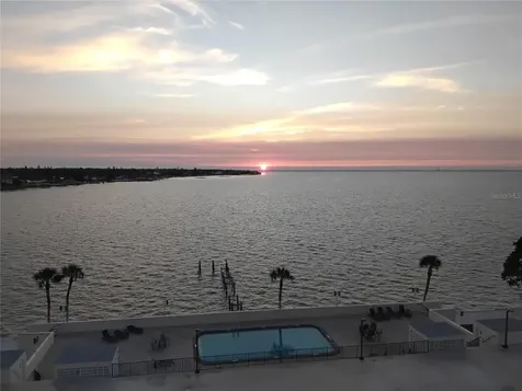 7100 Sunshine Skyway Lane S St Petersburg FL 33711