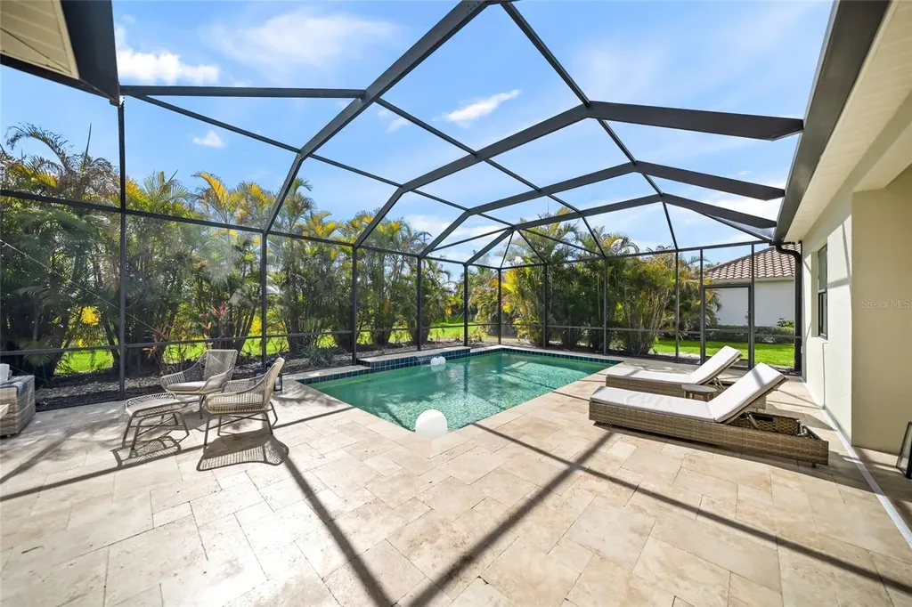 7817 Passionflower Drive Sarasota FL 34241