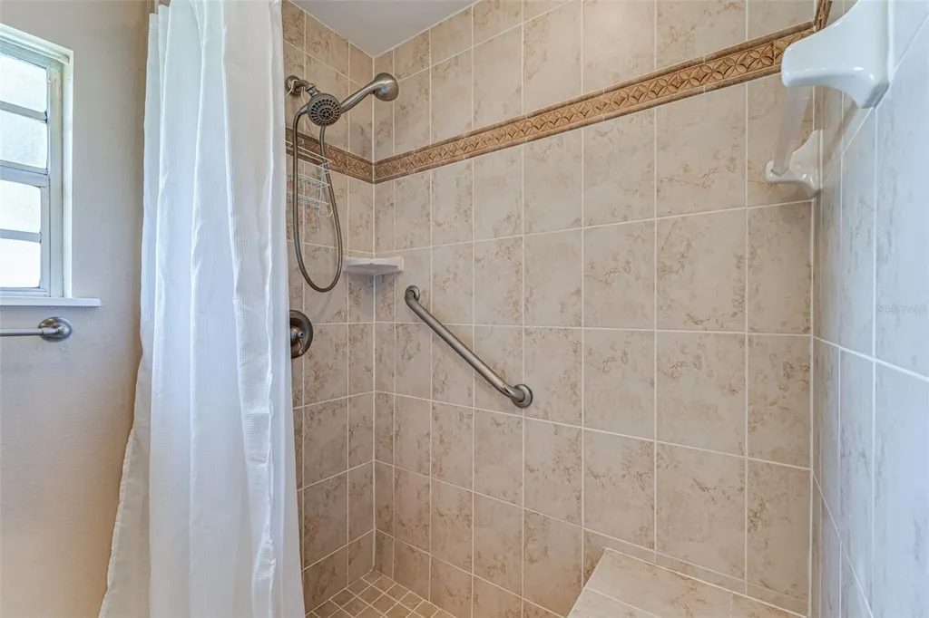 8585 W Miss Maggie Drive Homosassa FL 34448