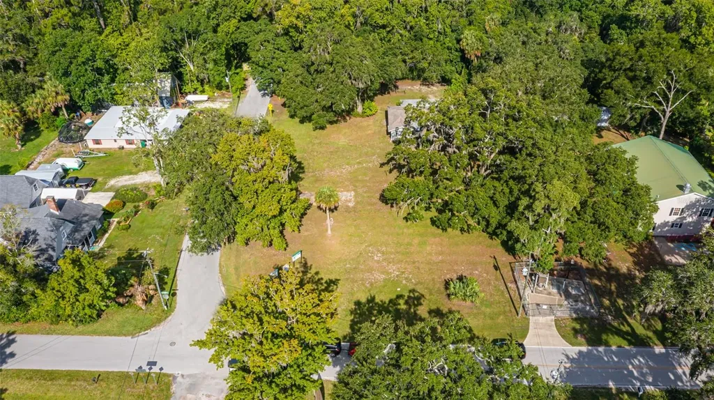 8585 W Miss Maggie Drive Homosassa FL 34448