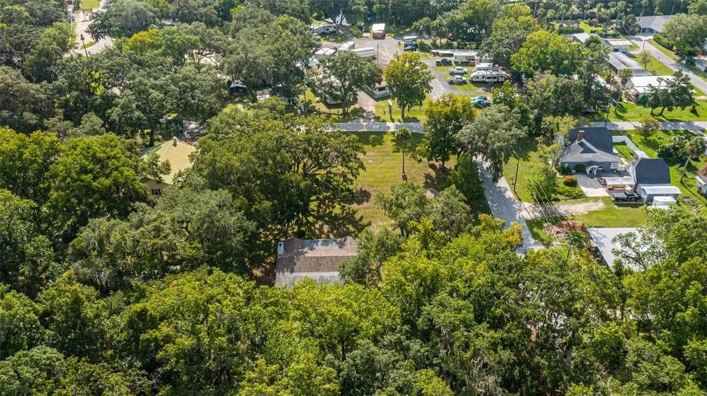 8585 W Miss Maggie Drive Homosassa FL 34448