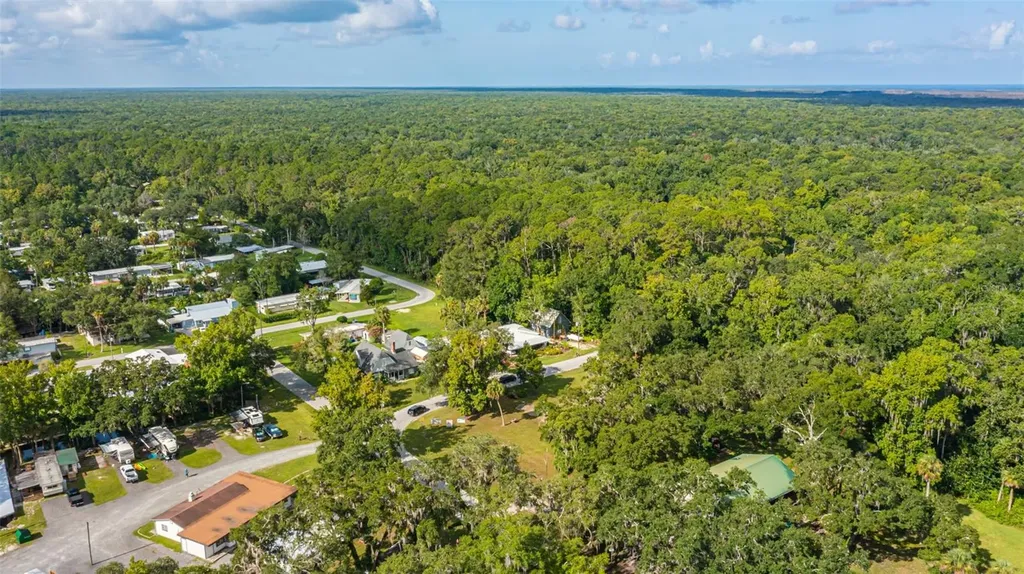 8585 W Miss Maggie Drive Homosassa FL 34448
