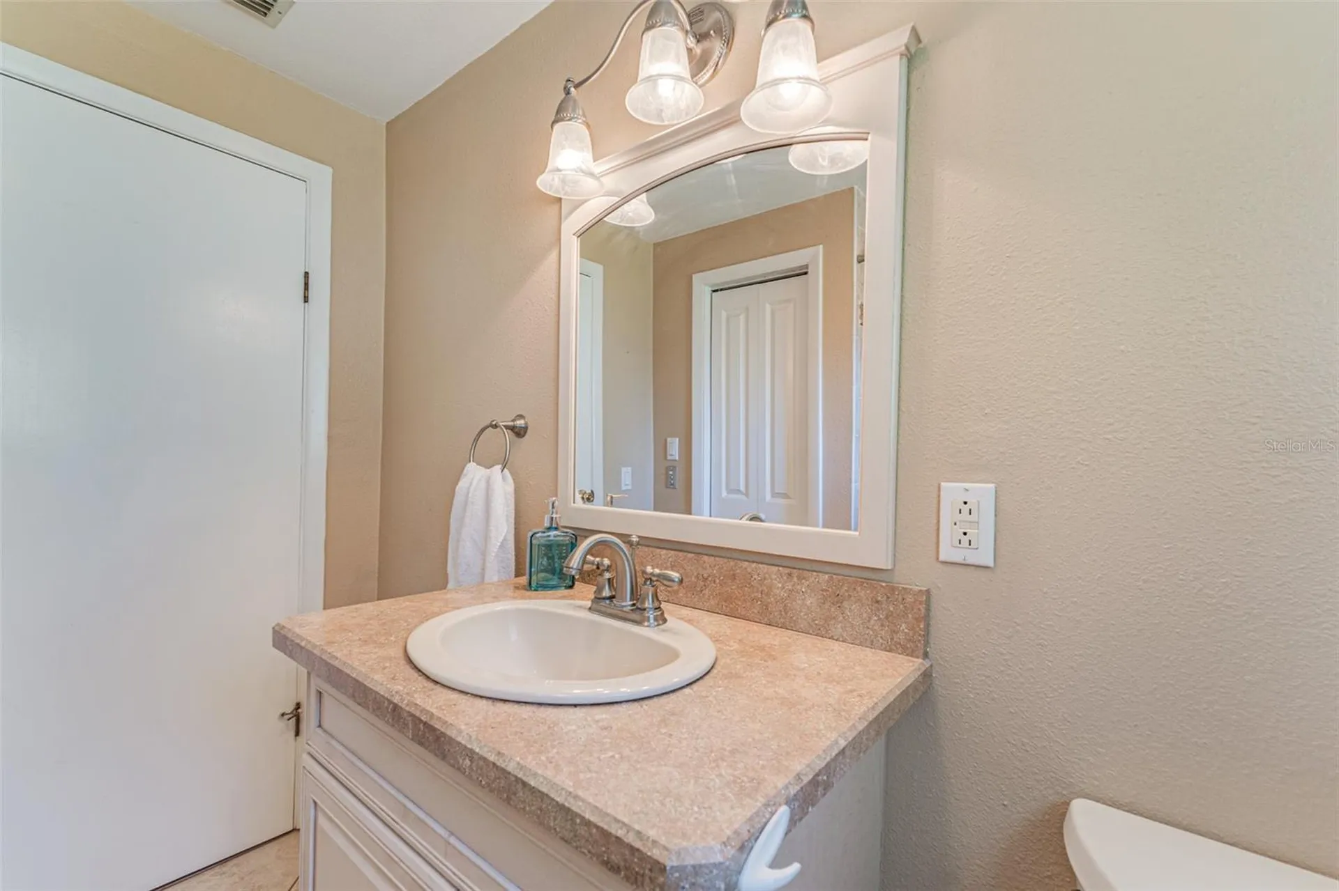 8585 W Miss Maggie Drive Homosassa FL 34448