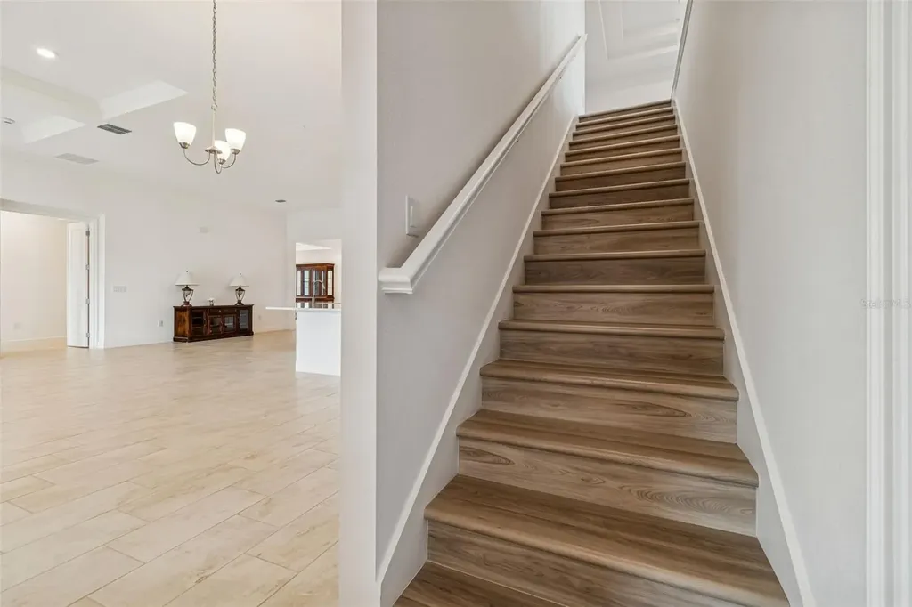 958 Signet Drive Apollo Beach FL 33572