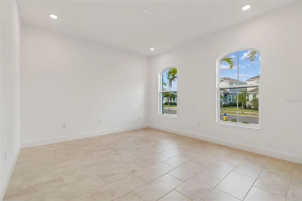 958 Signet Drive Apollo Beach FL 33572