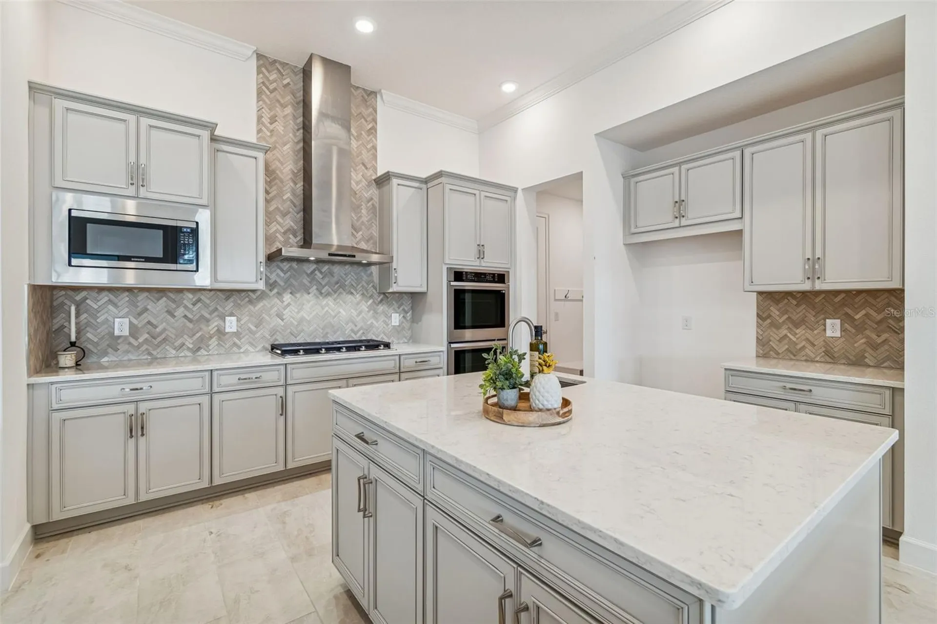 958 Signet Drive Apollo Beach FL 33572