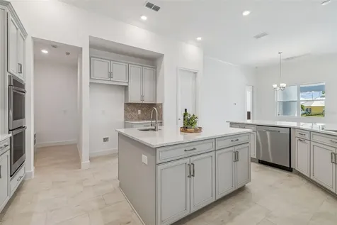 958 Signet Drive Apollo Beach FL 33572