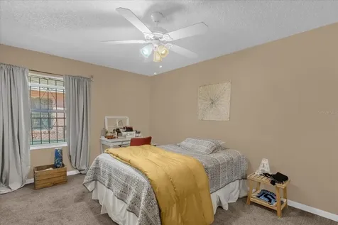 1079 N Lakewood Avenue Ocoee FL 34761