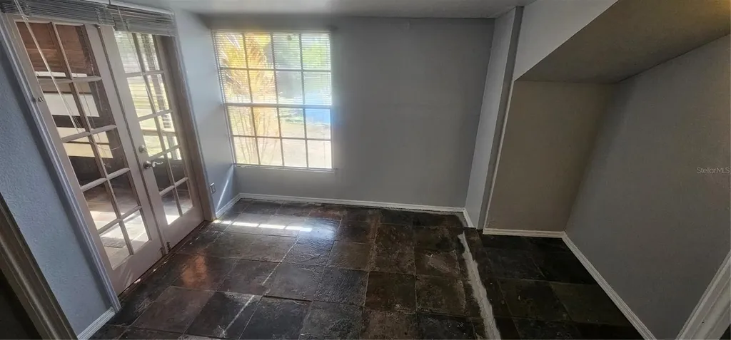 4075 Shoreside Circle Tampa FL 33624