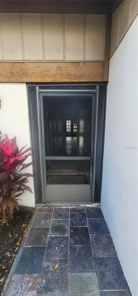 4075 Shoreside Circle Tampa FL 33624
