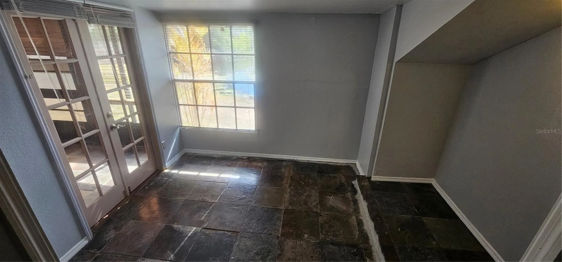 4075 Shoreside Circle Tampa FL 33624