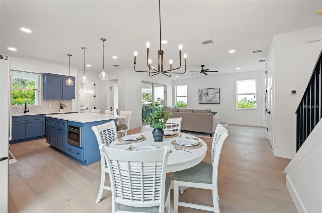 1647 Siesta Drive Sarasota FL 34239