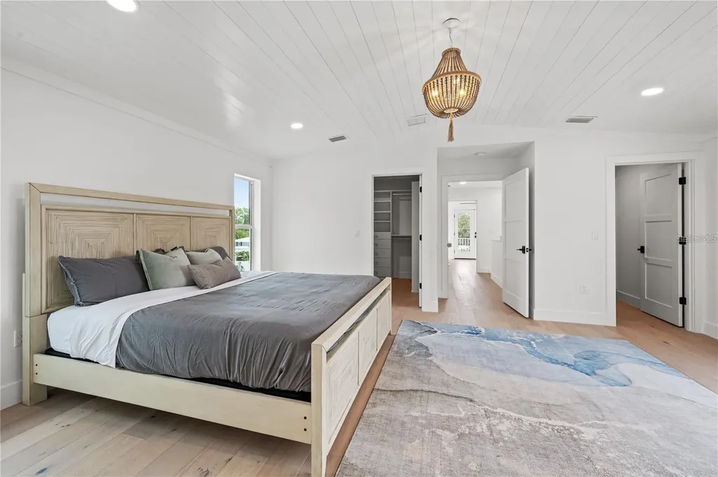1647 Siesta Drive Sarasota FL 34239