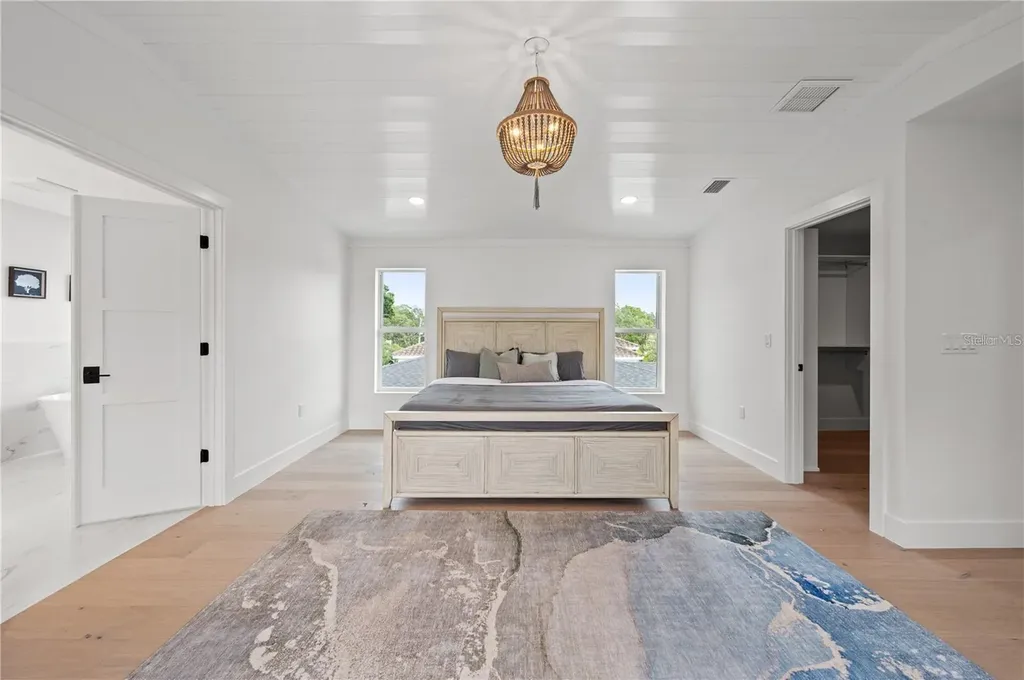 1647 Siesta Drive Sarasota FL 34239