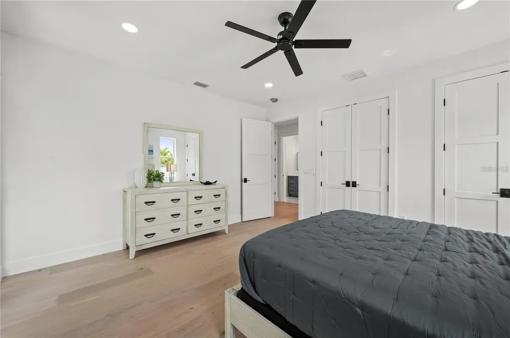 1647 Siesta Drive Sarasota FL 34239