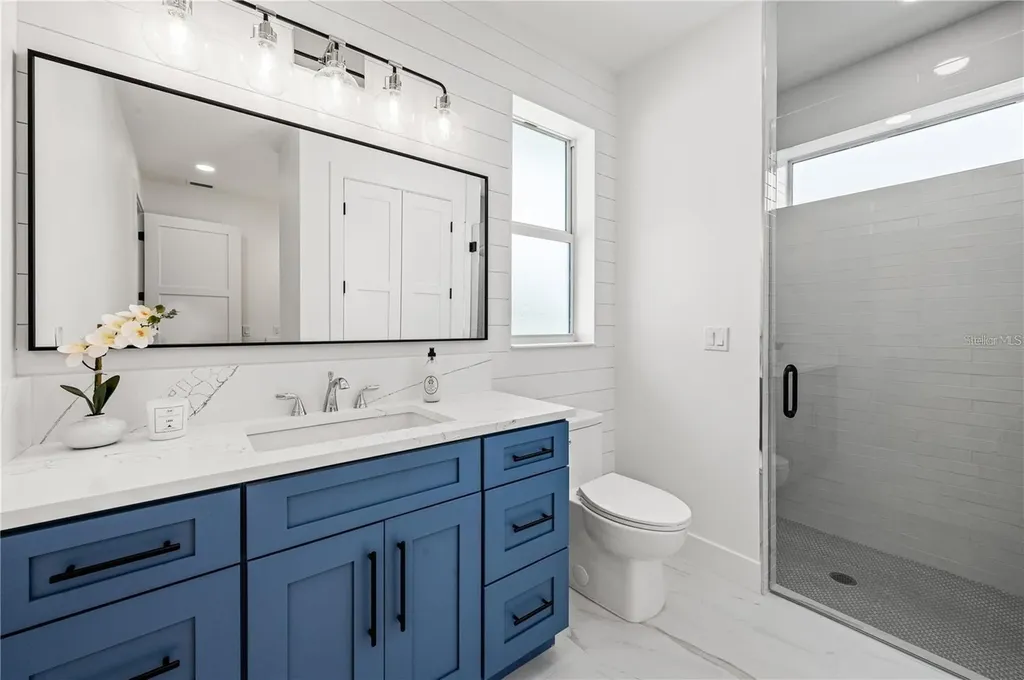 1647 Siesta Drive Sarasota FL 34239