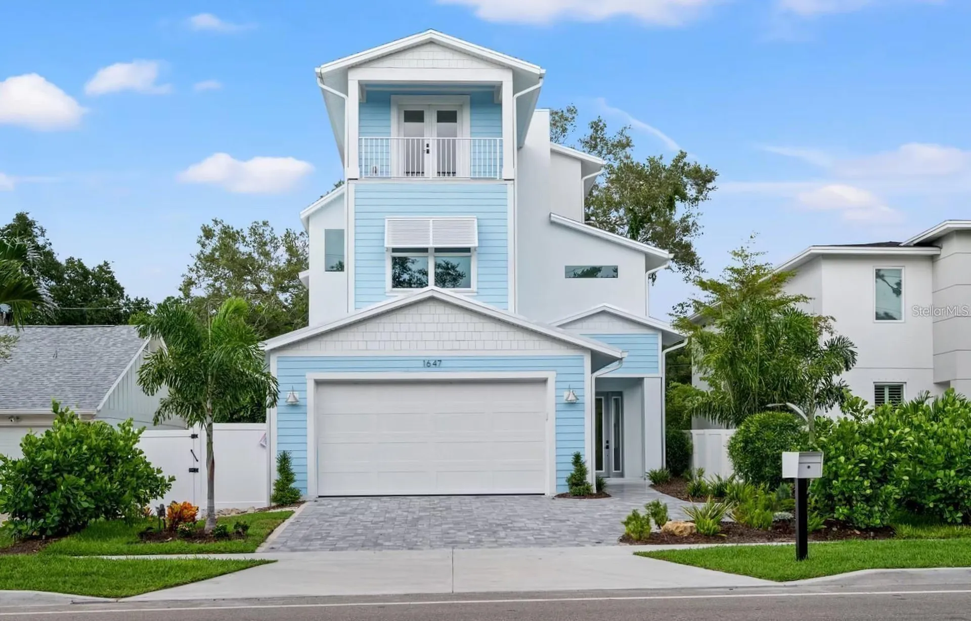 1647 Siesta Drive Sarasota FL 34239