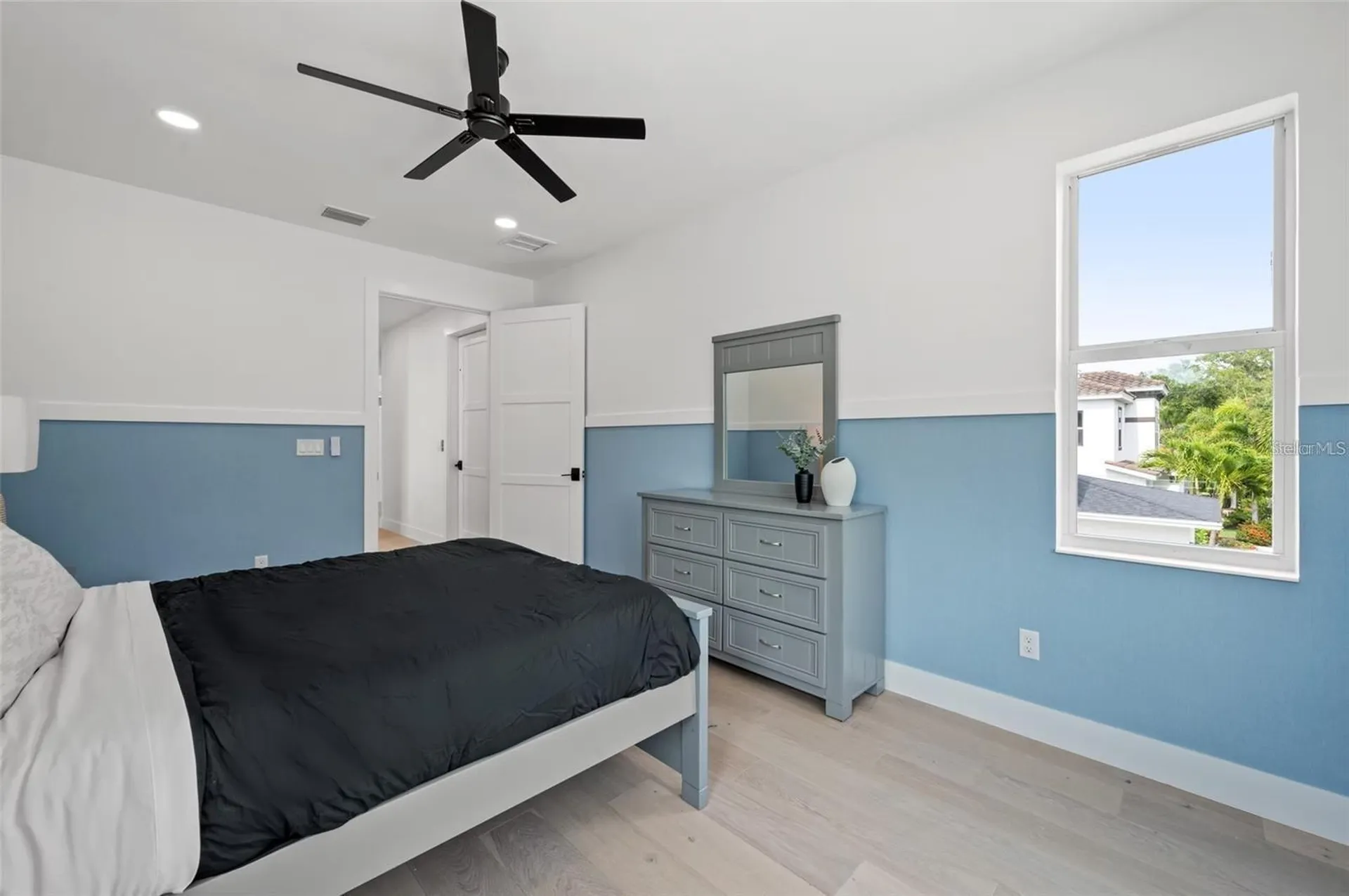 1647 Siesta Drive Sarasota FL 34239