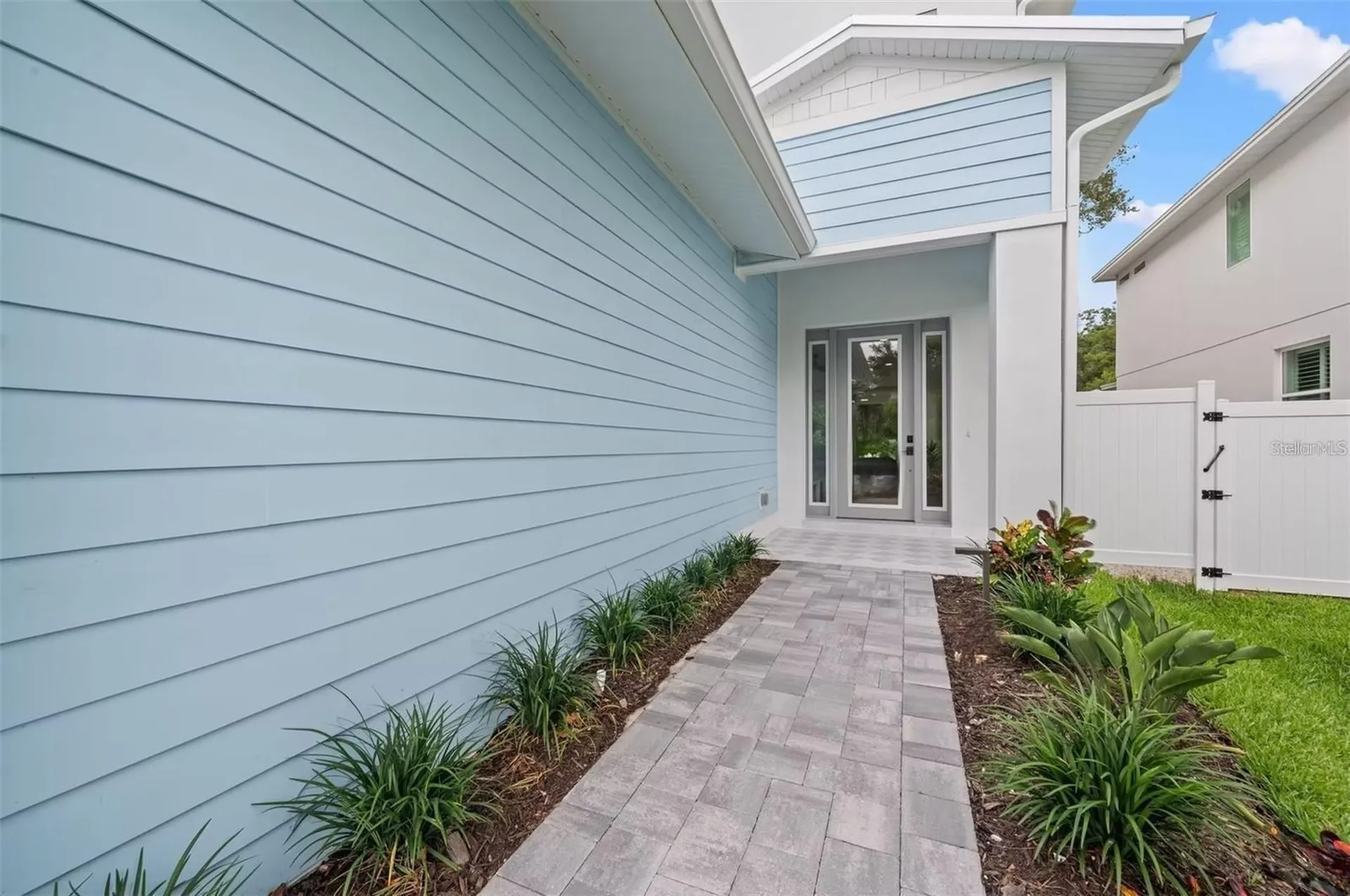 1647 Siesta Drive Sarasota FL 34239