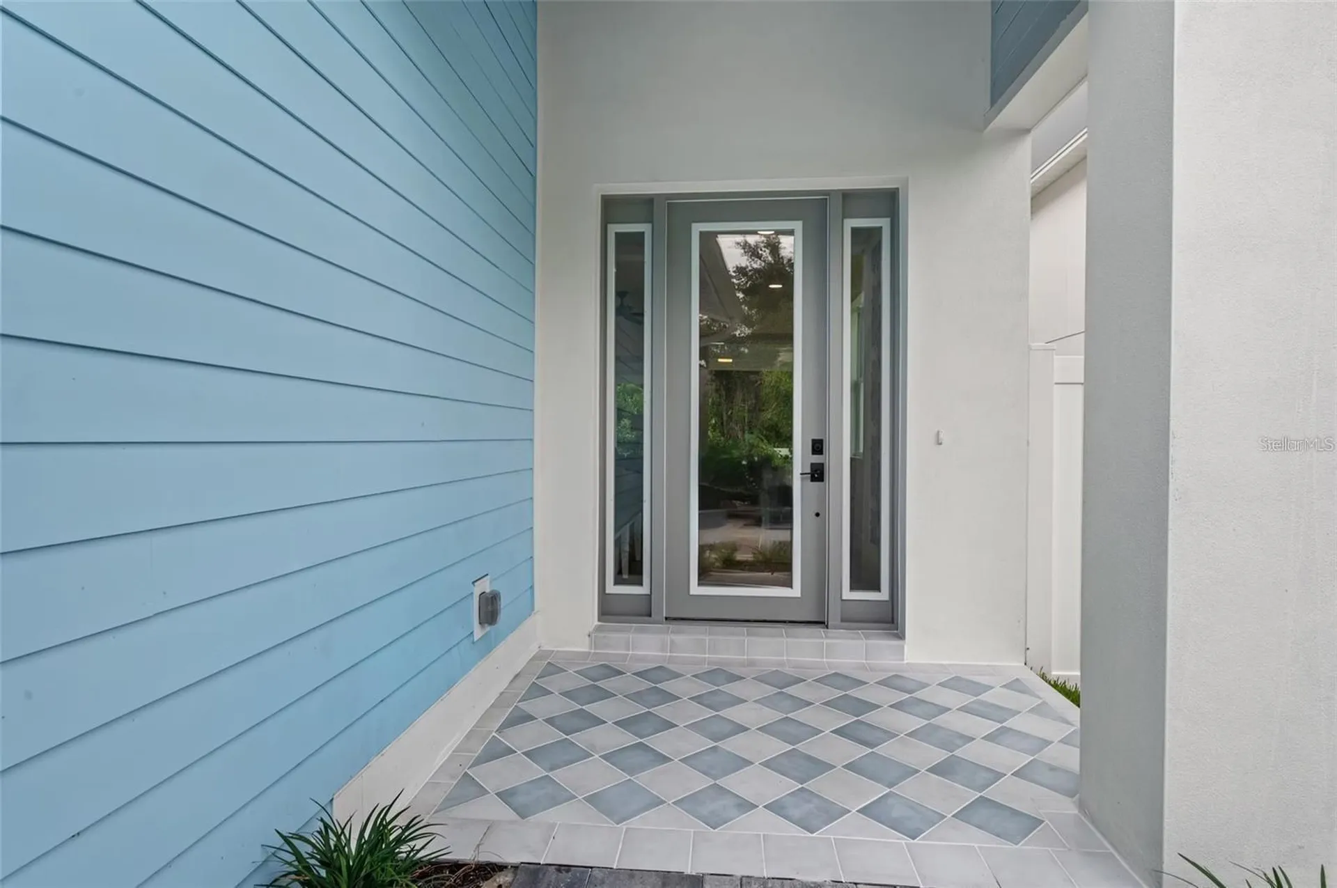 1647 Siesta Drive Sarasota FL 34239