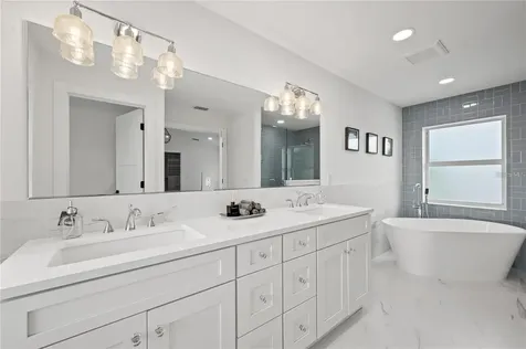 1647 Siesta Drive Sarasota FL 34239