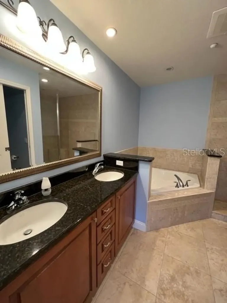 7710 Lake Vista Court Lakewood Ranch FL 34202