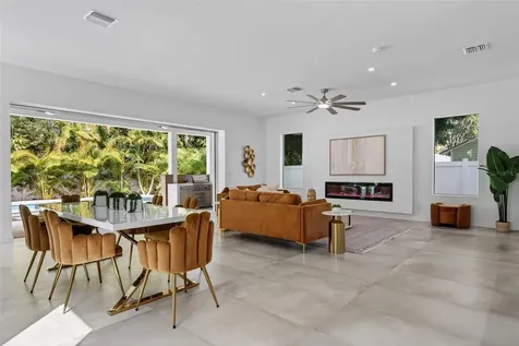 1671 Arlington Street Sarasota FL 34239