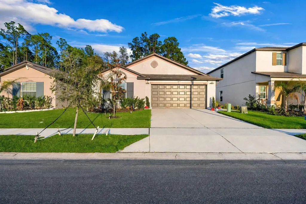 1839 Yellow Trail Lakeland FL 33801