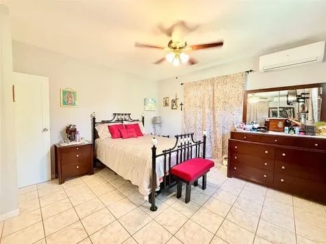 150 Santa Catalina Coamo PR 00769
