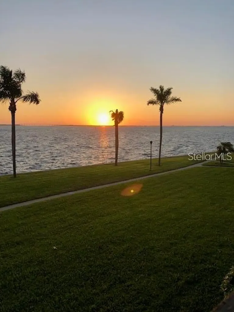 113 1st Street E Tierra Verde FL 33715