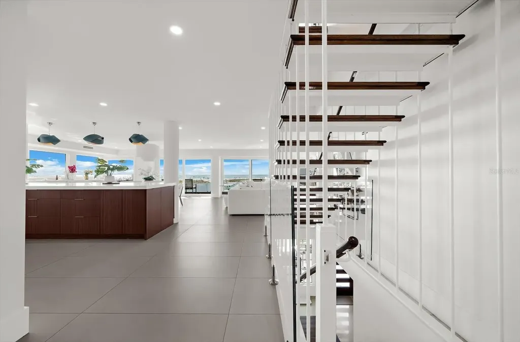 811 N Shore Drive Anna Maria FL 34216
