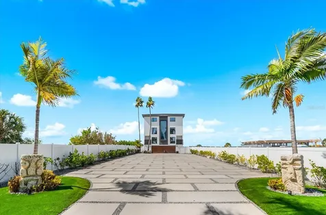 811 N Shore Drive Anna Maria FL 34216
