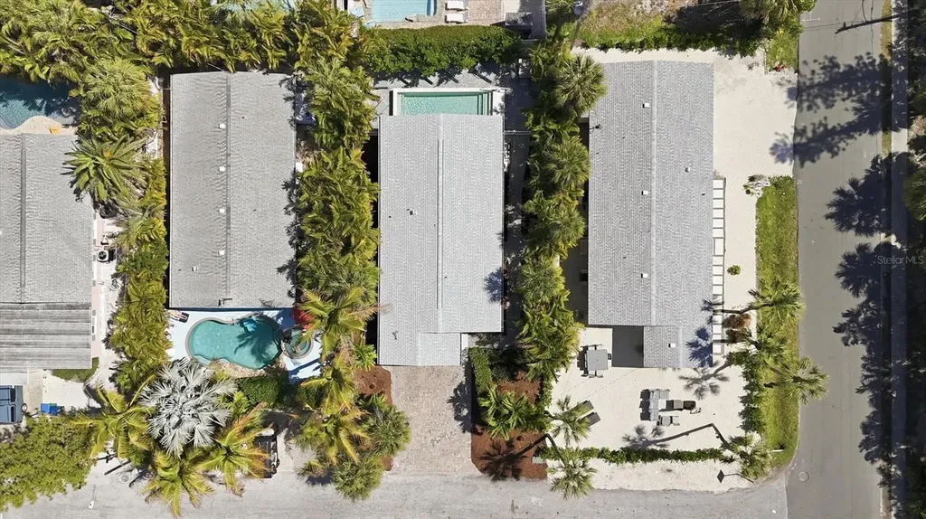 5803 De Palmas Avenue Holmes Beach FL 34217