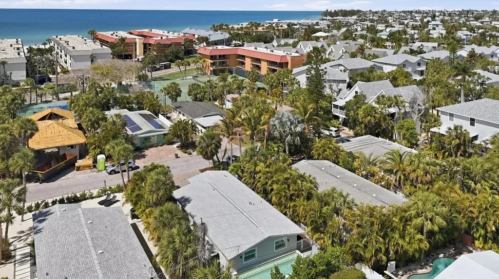 5803 De Palmas Avenue Holmes Beach FL 34217