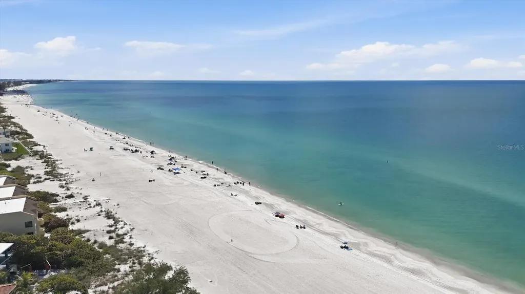 5803 De Palmas Avenue Holmes Beach FL 34217