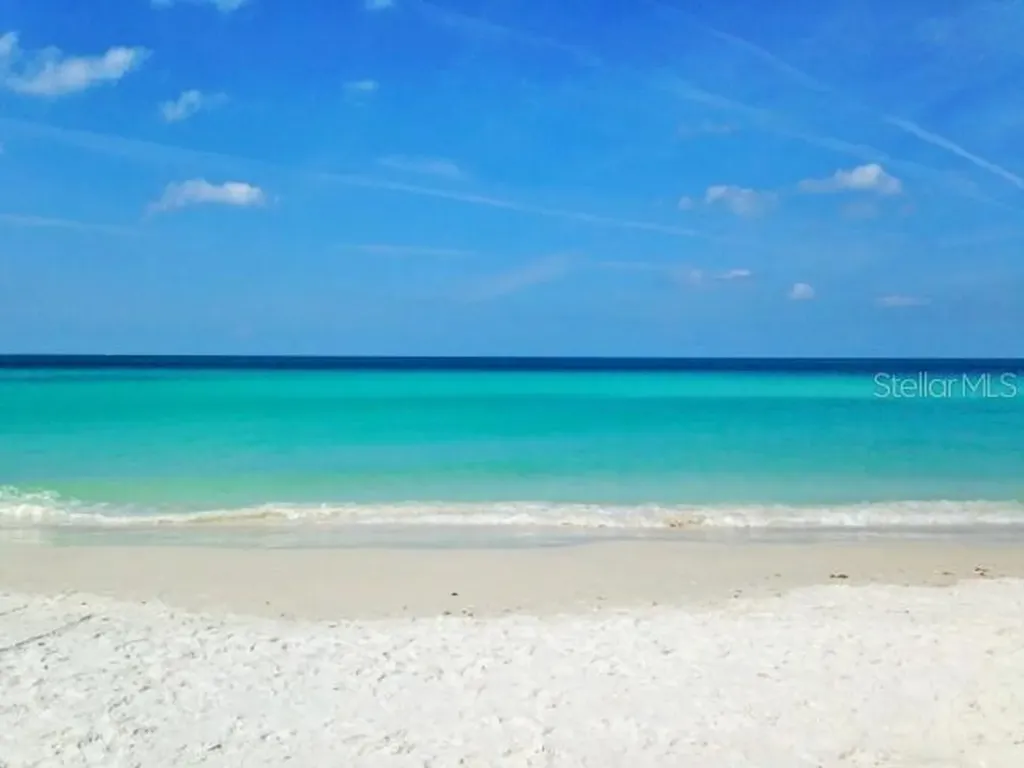 5803 De Palmas Avenue Holmes Beach FL 34217