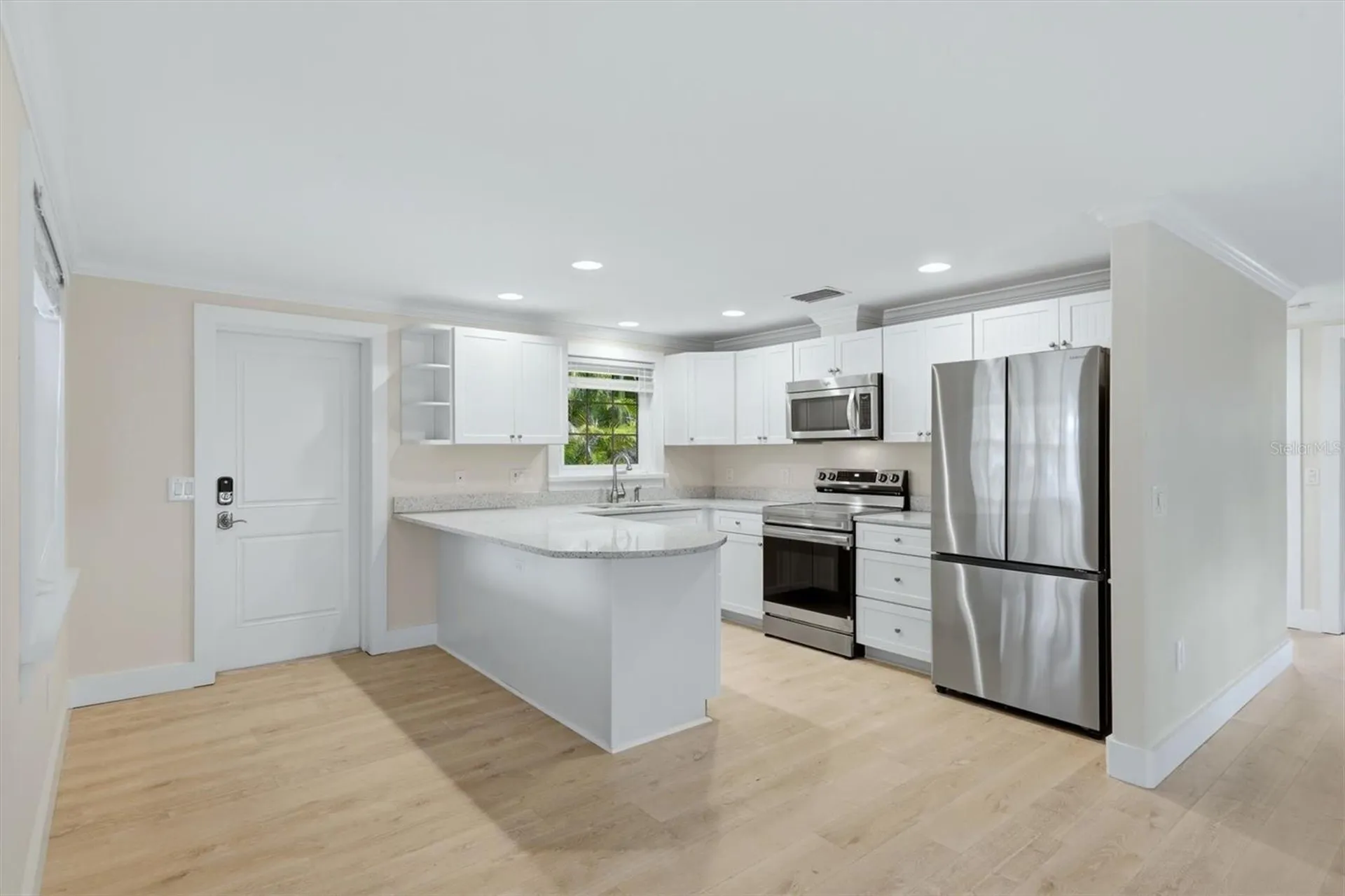 5803 De Palmas Avenue Holmes Beach FL 34217