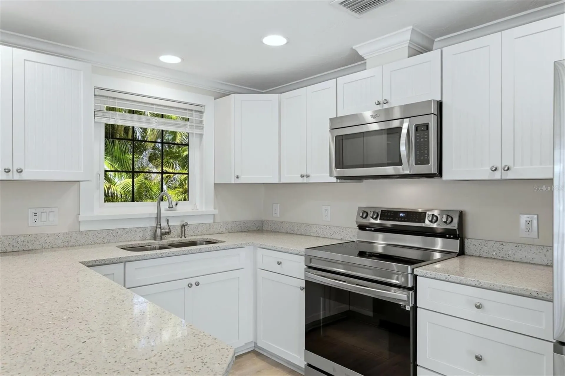 5803 De Palmas Avenue Holmes Beach FL 34217