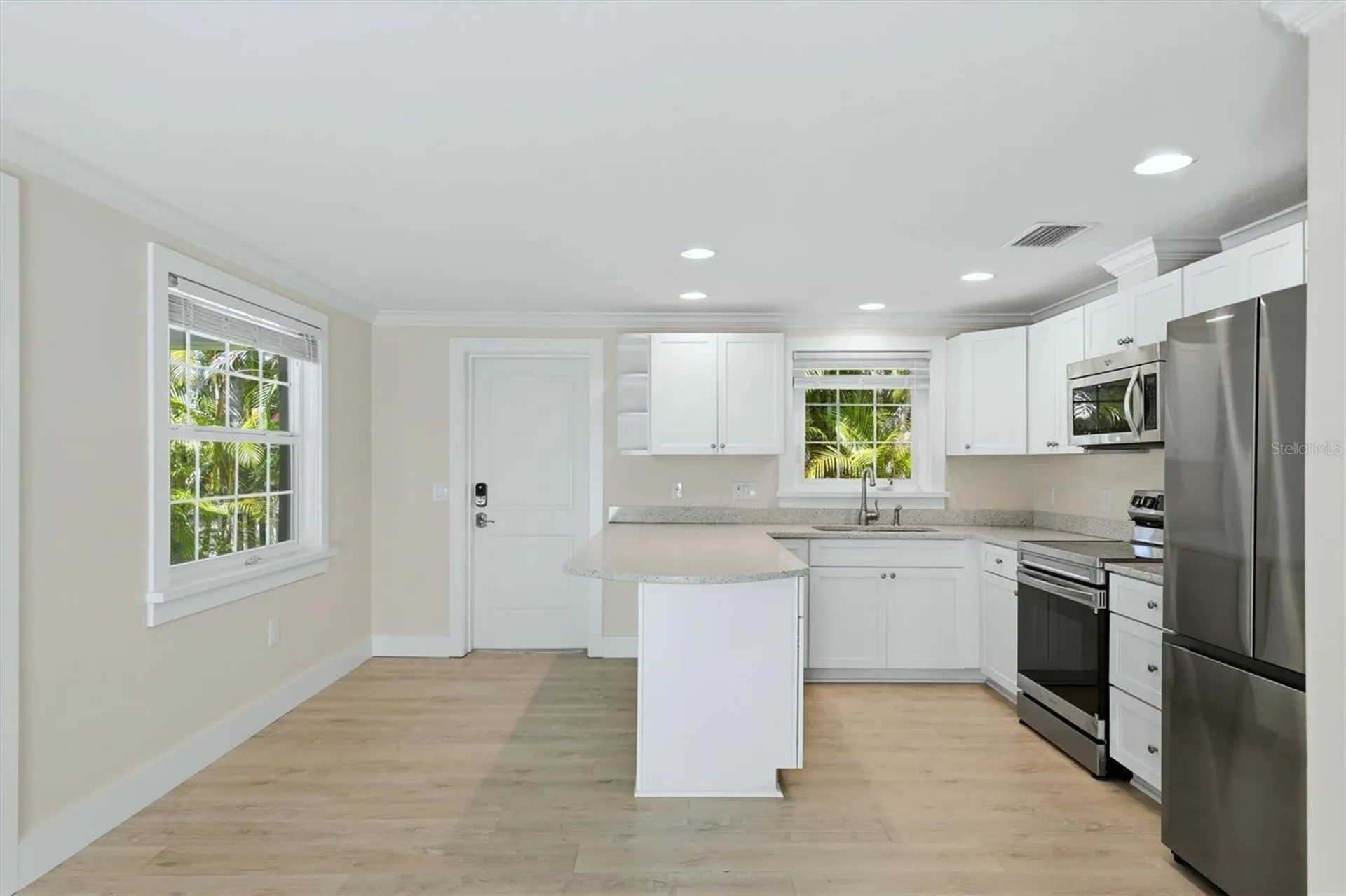 5803 De Palmas Avenue Holmes Beach FL 34217