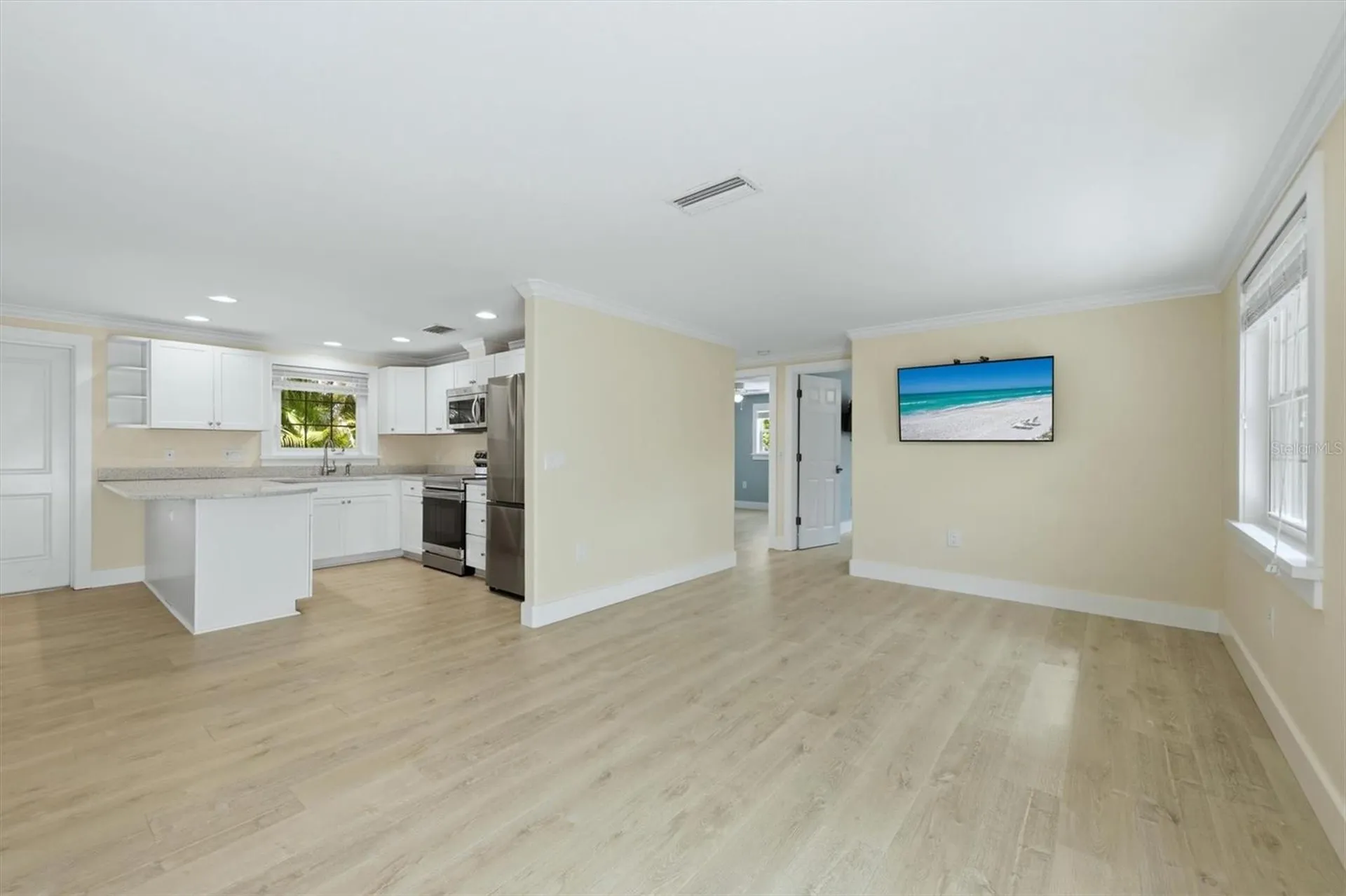 5803 De Palmas Avenue Holmes Beach FL 34217