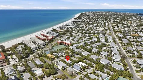 5803 De Palmas Avenue Holmes Beach FL 34217