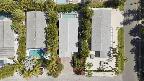 5803 De Palmas Avenue Holmes Beach FL 34217